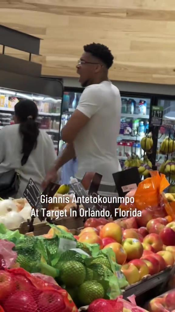 好男人??！字母哥在奧蘭多度假 陪妻子一起逛超市